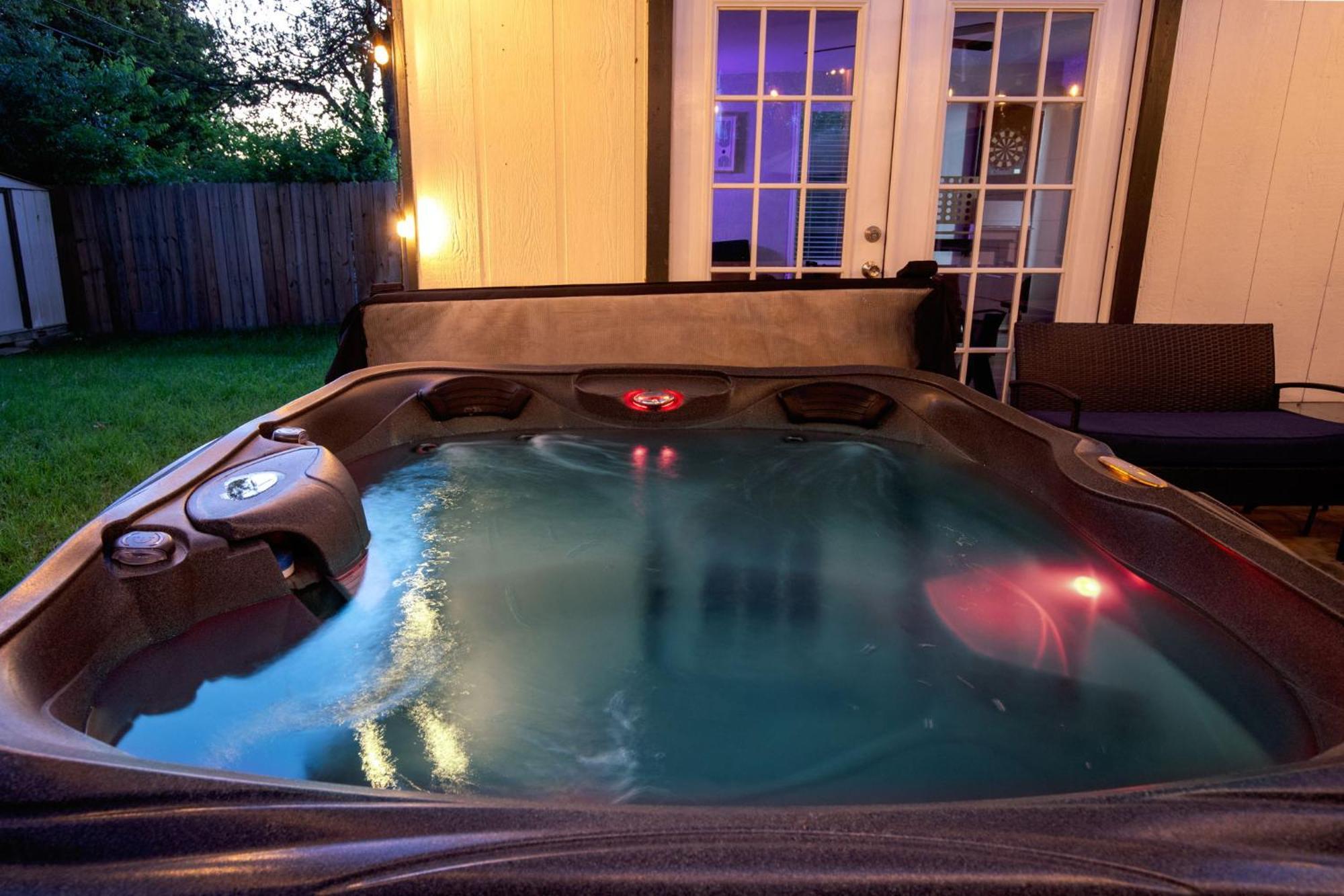 Cozy 3 Bedroom With Hot Tub 2 Min Away From Lackland سان أنطونيو المظهر الخارجي الصورة